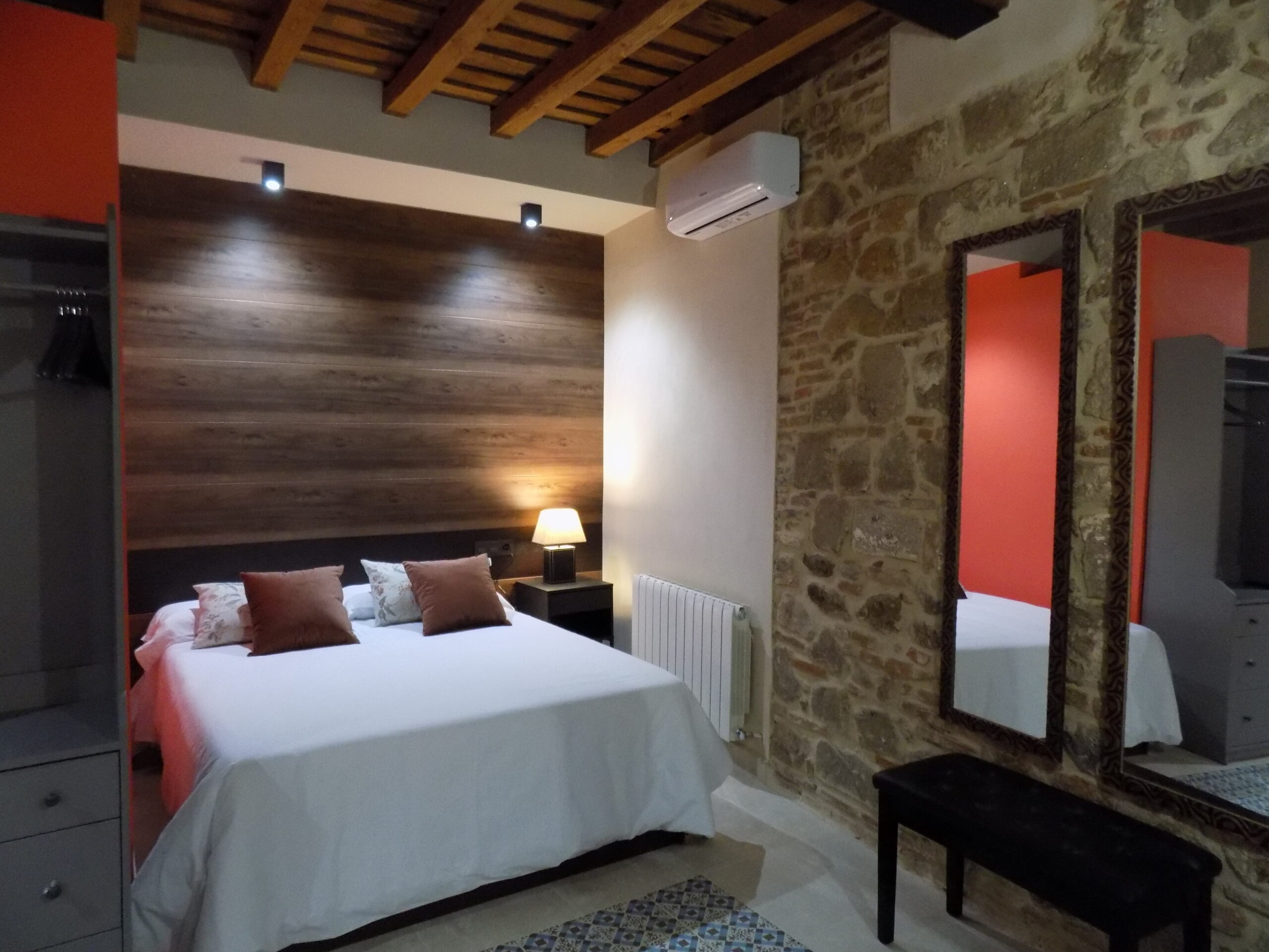 apartamentospuertadeljerte 13 AT SUITE PUERTA DE JERTE